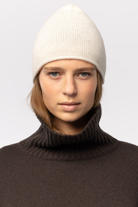 The Roll-edge cap